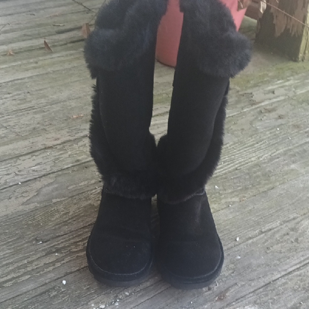 Black Fur-Lined Boots
